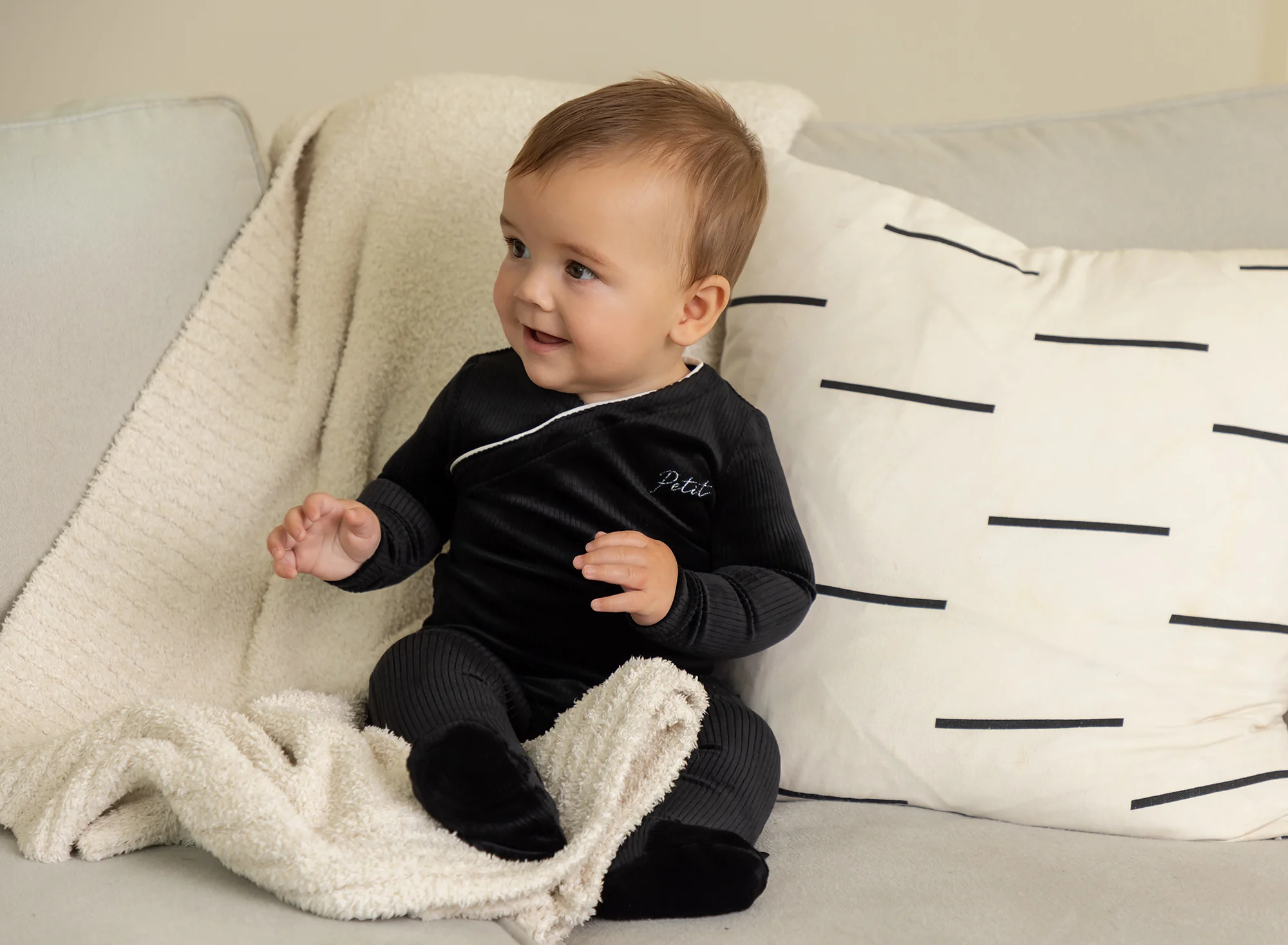 Black Ribbed Velour Footie - Image 3